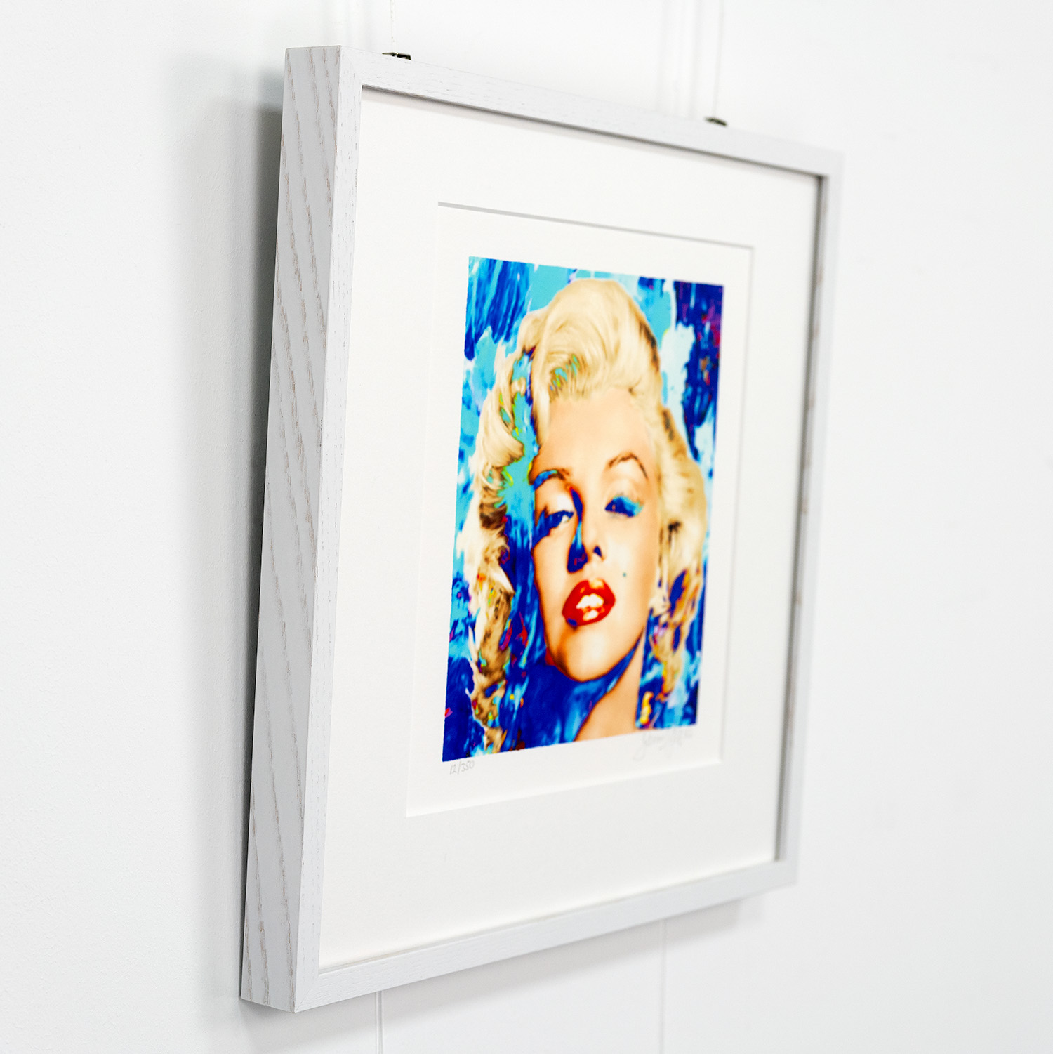  Mini Marilyn into the Blue